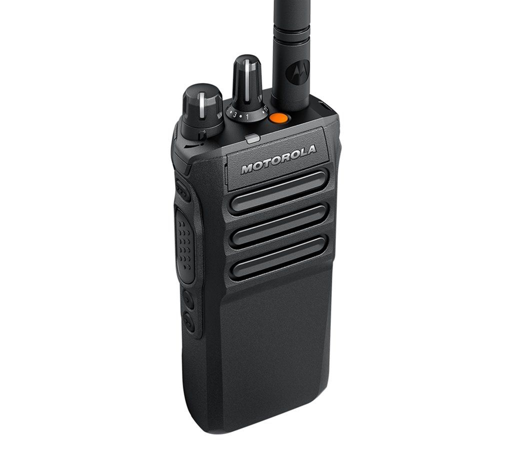 R7NKPTop_0cf19f0aMotorola R7 Handheld Digital Two Way Radio angle-view-cts-radios