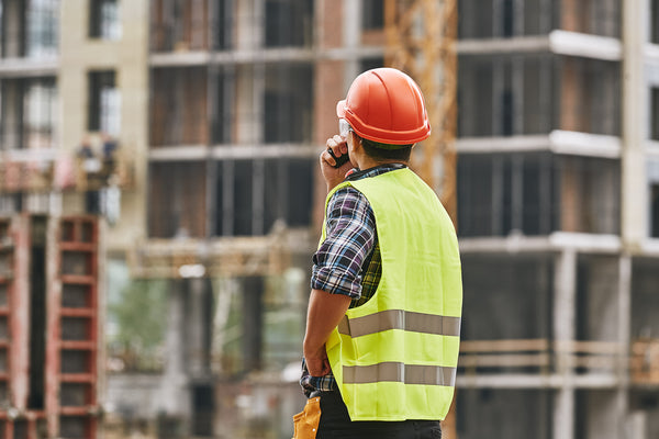 How to Choose the Right Two-Way Radios for Your Construction Site